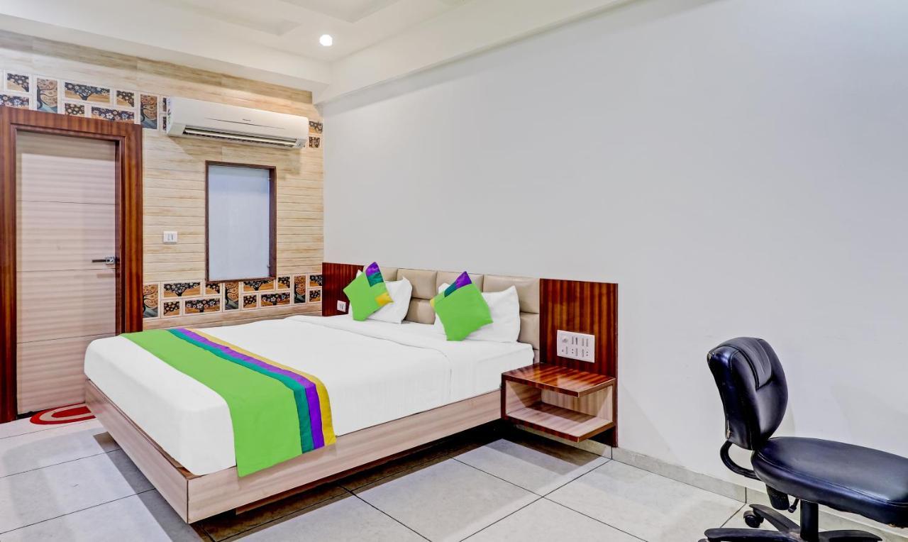 Treebo Taj Dream Hotel Agra  Eksteriør billede